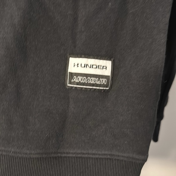 Under Armour long sleeve sweatshirt youth sz xl EUC - Picture 3 of 5